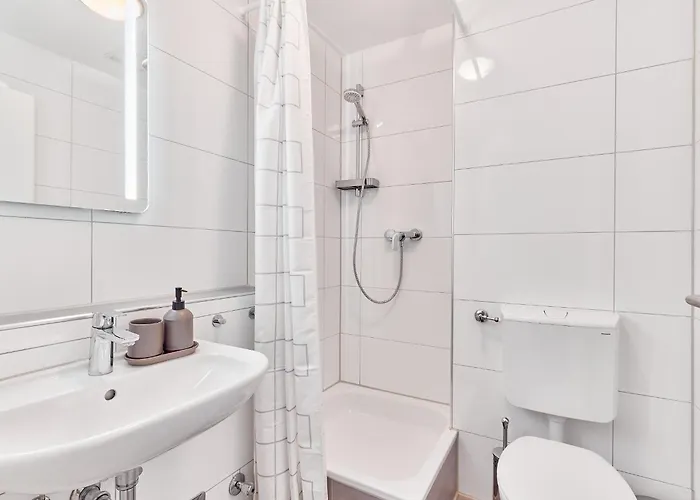 Carla- Parkplatz, Zentrumsnah, 2 Personen Apartamento *